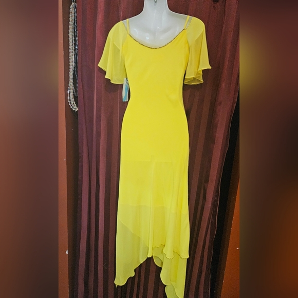 Women's Yellow Chiffon dress, Size Small. Beaded Detail. Asymmetrical Hem - Picture 5 of 6
